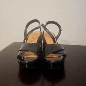 Black platform sandals size.7